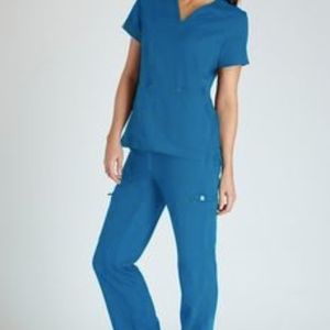 Figs scrub set (xxs top and xs bottom)